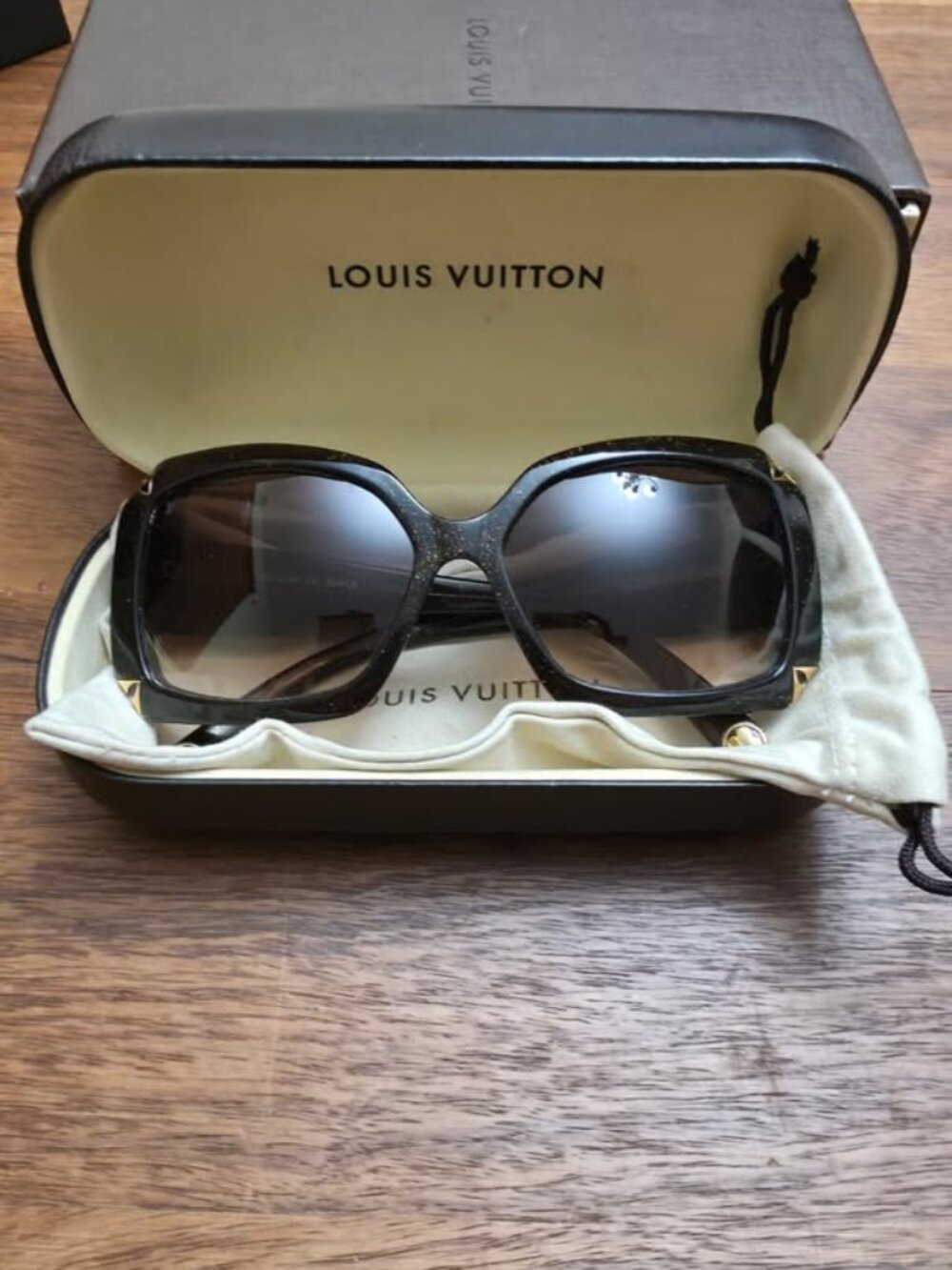 Louis Vuitton Black Oversized Sunglasses